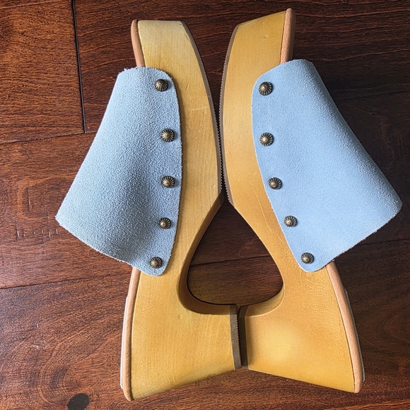 Dingo Light Blue Suede Mules with Wooden Heel - Picture 7 of 12